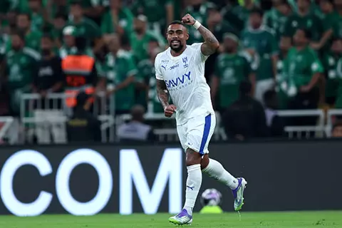 ضربة جديدة للهلال.. إصابة مالكوم قبل مواجهة الاتفاق